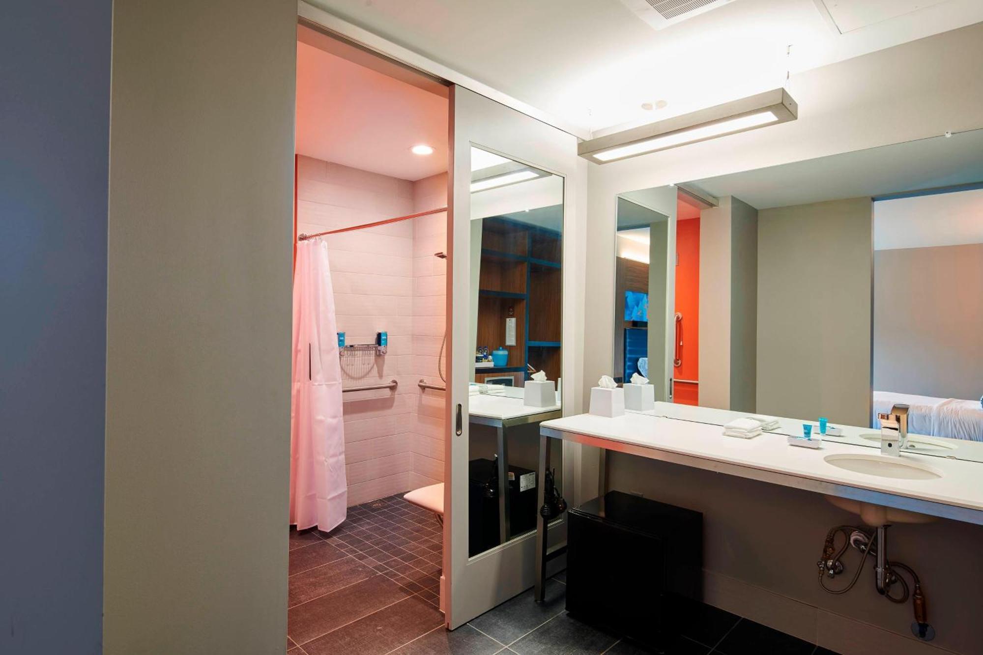 Aloft Cleveland Airport Hotel North Olmsted Bagian luar foto