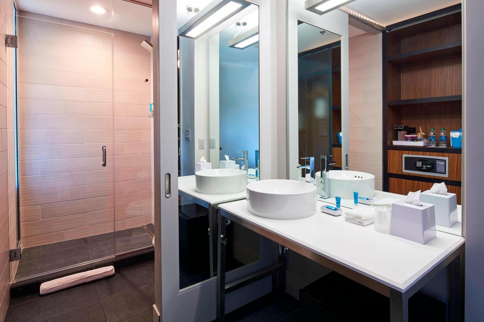 Aloft Cleveland Airport Hotel North Olmsted Bagian luar foto