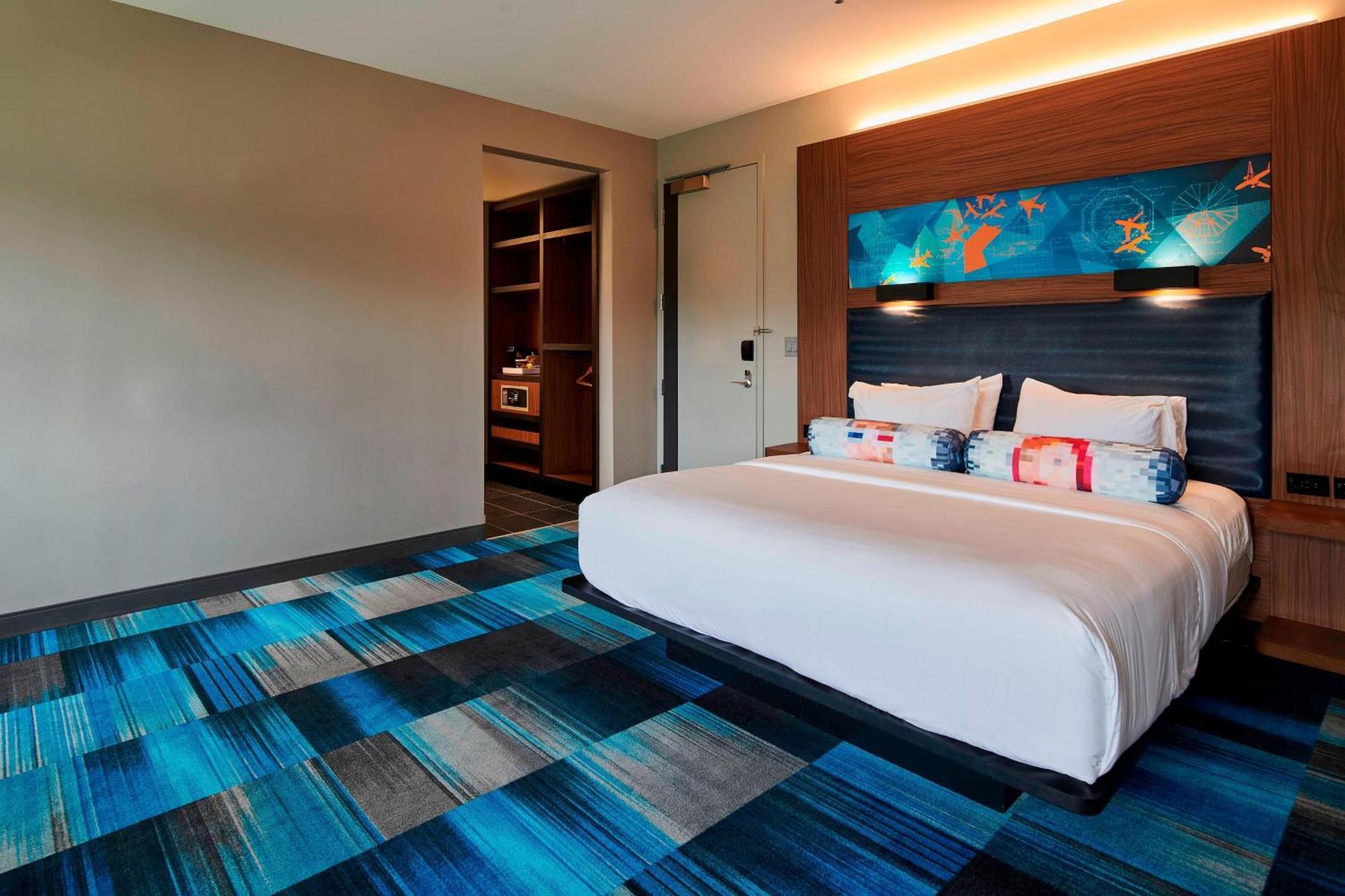 Aloft Cleveland Airport Hotel North Olmsted Bagian luar foto