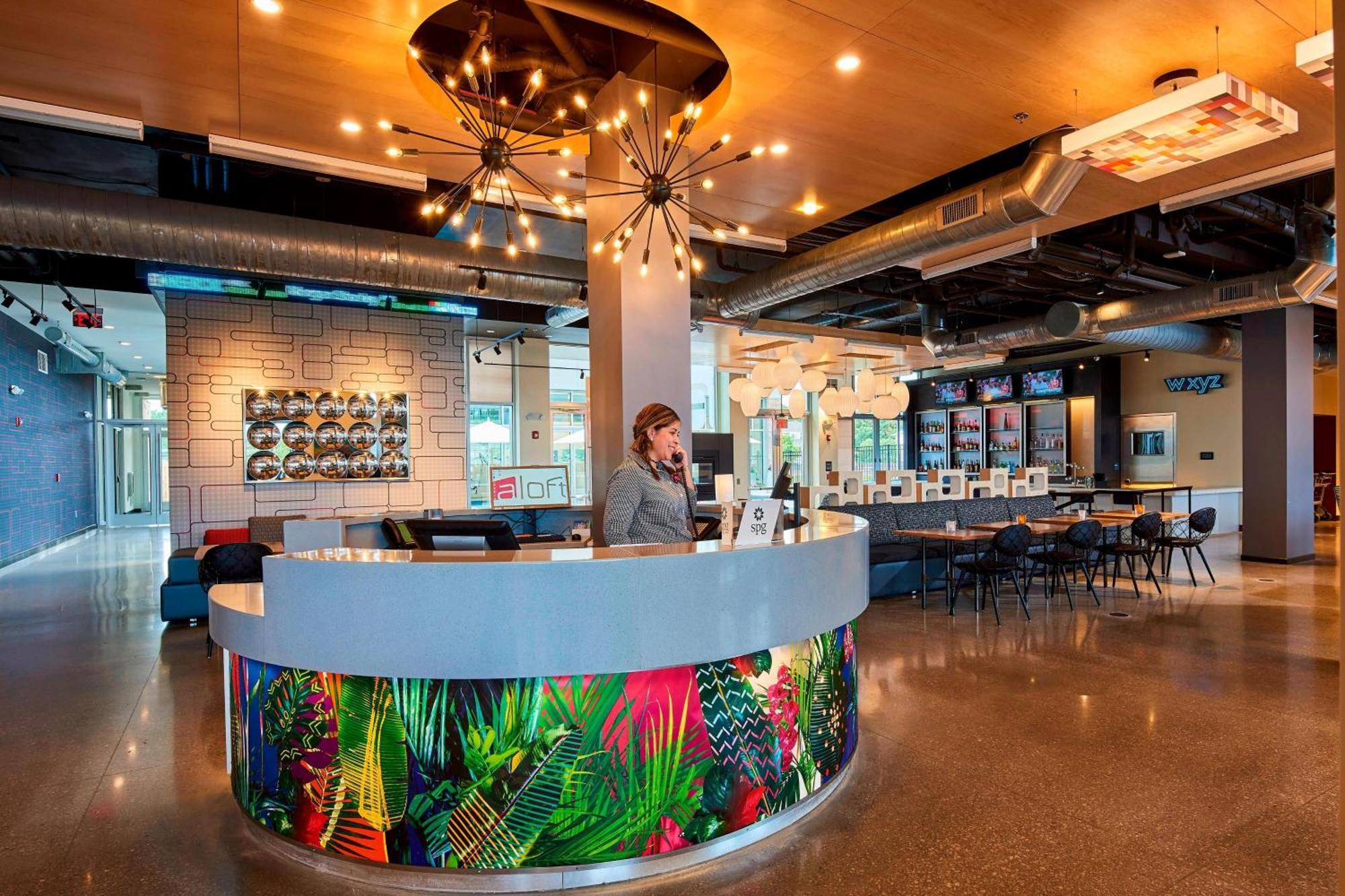 Aloft Cleveland Airport Hotel North Olmsted Bagian luar foto